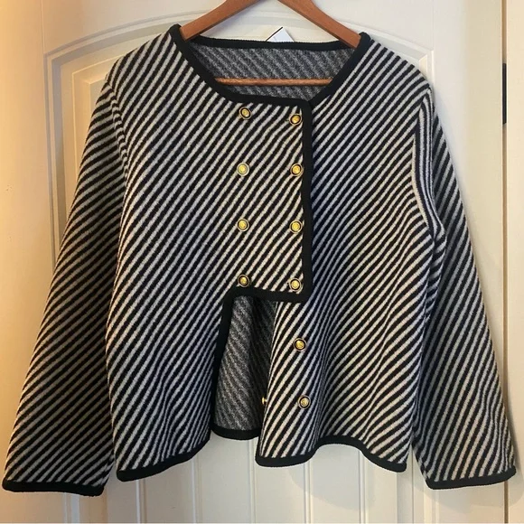Striped Black and White Jacket - Picture 3 of 6